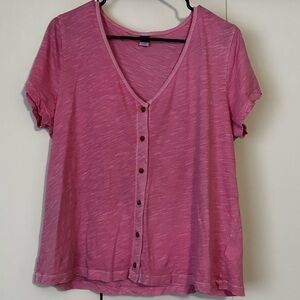 Old Navy V neck tshirt